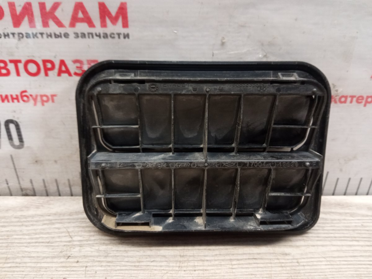 Решетка вентиляционная SANDERO 2013 BS12 K7J