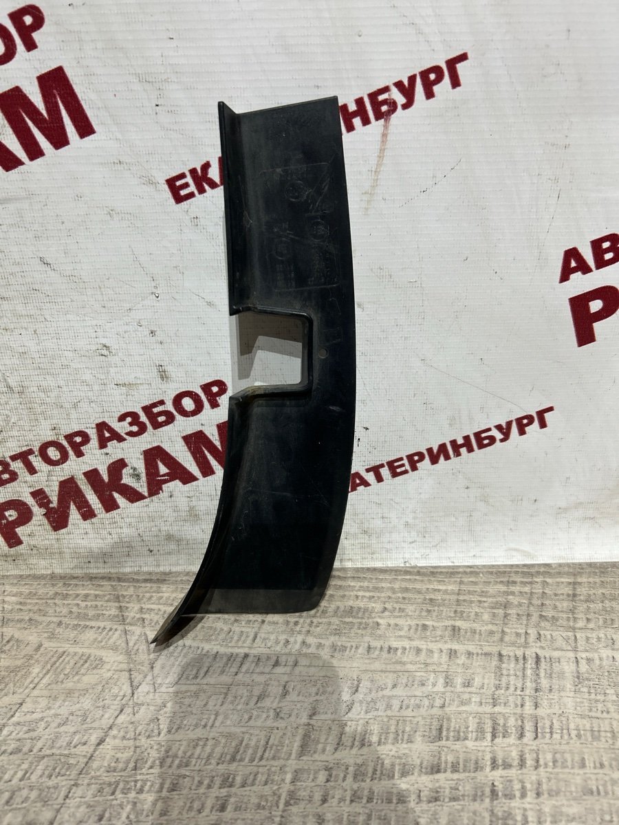 Накладка стоп-сигнала задняя левая SKODA OCTAVIA A7 2014 5E5 CHPA 5E9945311 контрактная