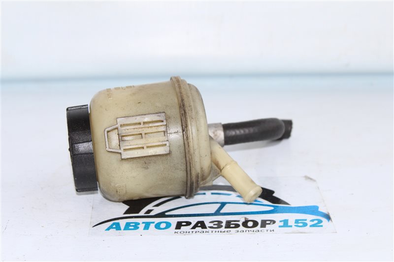 Бачок гур Maxima 1998-2003 a33 VQ20DE