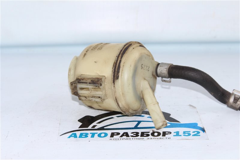 Бачок гур Maxima 1998-2003 a33 VQ20DE Бачок гур Maxima 1998-2003 a33 VQ20DE