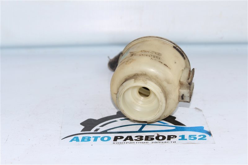 Бачок гур Nissan Maxima a33 VQ20DE Бачок гур Nissan Maxima a33 VQ20DE