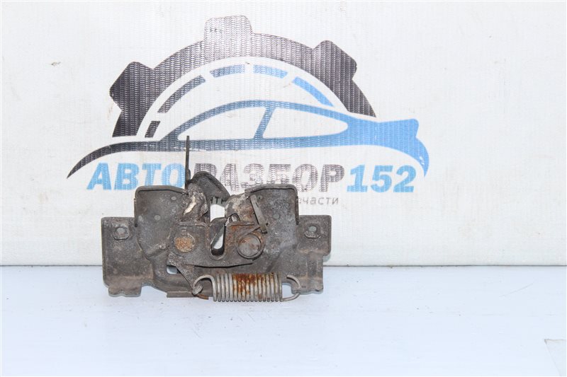 Замок капота atenza 2002-2007 GG L3-VE Замок капота atenza 2002-2007 GG L3-VE
