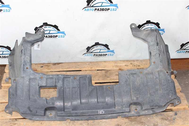 Запчасть защита двигателя Honda Fit 2001-2007 GD1 L13A 74111SAA000 контрактная Защита двигателя Honda Fit 2001-2007 GD1 L13A 74111SAA000 контрактная