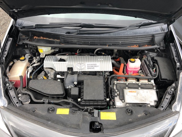 Крышка двс декоративная Toyota Prius Alpha ZVW41 2ZR (б/у)