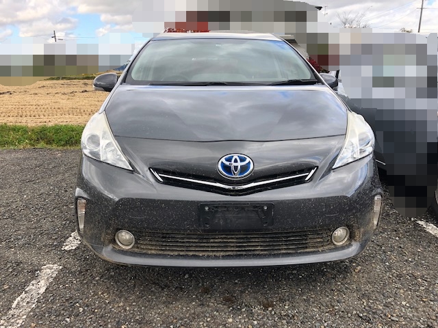 Решетка радиатора Toyota Prius Alpha ZVW41 2ZR (б/у)