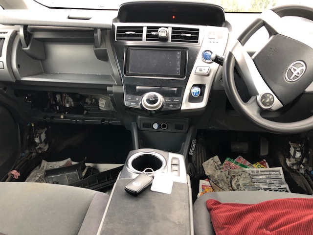 Airbag пассажирский Toyota Prius Alpha ZVW41 2ZR (б/у)