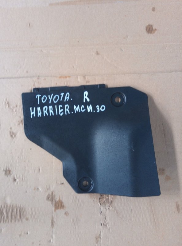 Пластик торпедо Toyota Harrier MCU30 1MZ 2005 правый (б/у)