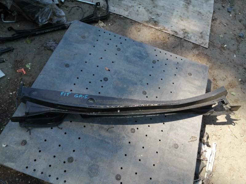 Жабо Honda Fit GP5 (б/у) Жабо Honda Fit GP5 (б/у)