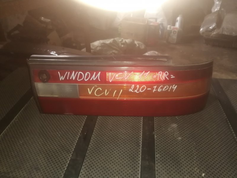 Стоп-сигнал Toyota Windom VCV11 правый (б/у)