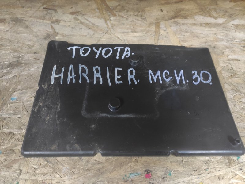 Подставка под аккумулятор Toyota Harrier MCU30 (б/у)