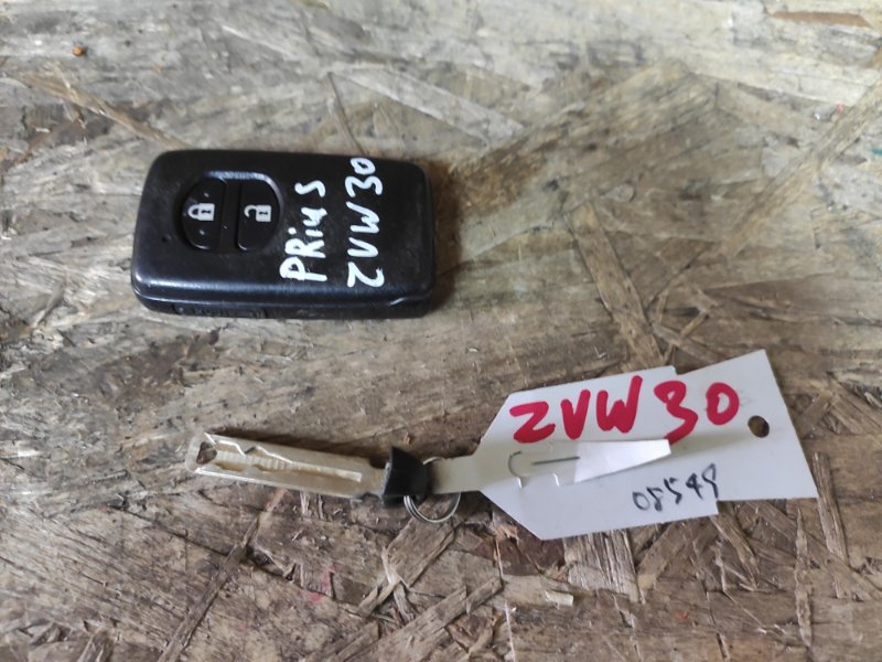 Ключ зажигания Toyota Prius ZVW30 2ZR-3JM 2014 (б/у)