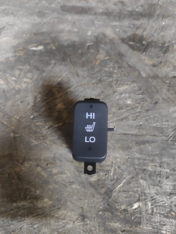 Кнопка подогрева сидений Honda Accord CR6 LFA-MF8 2013 (б/у)