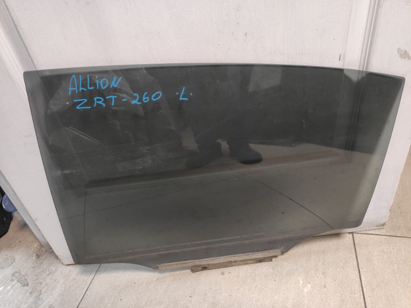 Стекло двери Toyota Allion ZRT260 заднее левое (б/у)