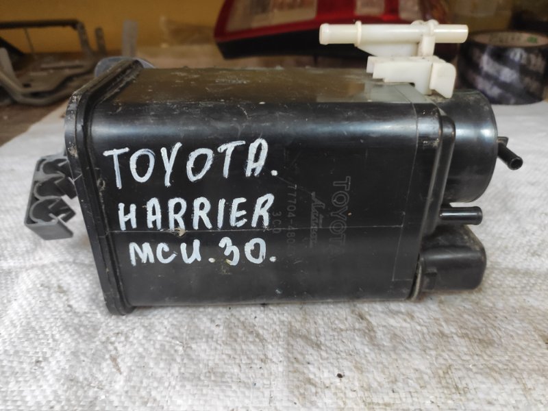 Фильтр паров топлива Toyota Harrier MCU30 1MZ 2005 (б/у)