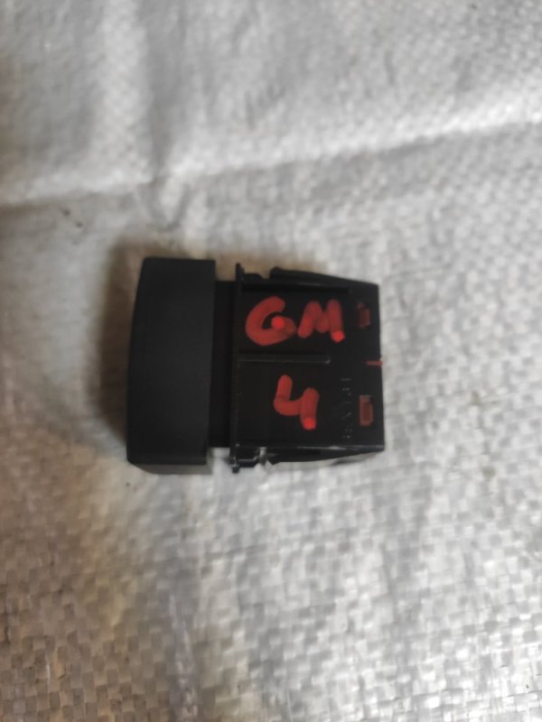 Кнопка подогрева лобового стекла Honda Grace GM4 (б/у)