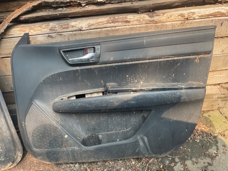 Обшивка дверей Toyota Corolla Fielder NZE161 передняя правая (б/у)