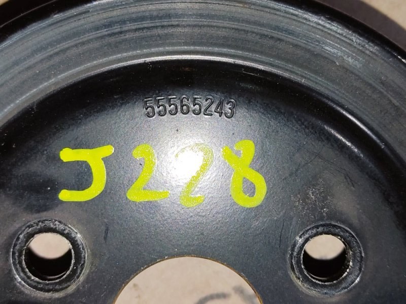 Шкив помпы Aveo 2012 T300 A12XER