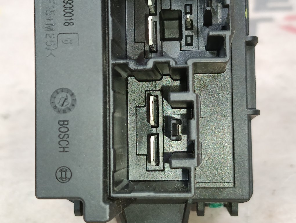 Резистор отопителя Cruze 2013 J305 F16D4