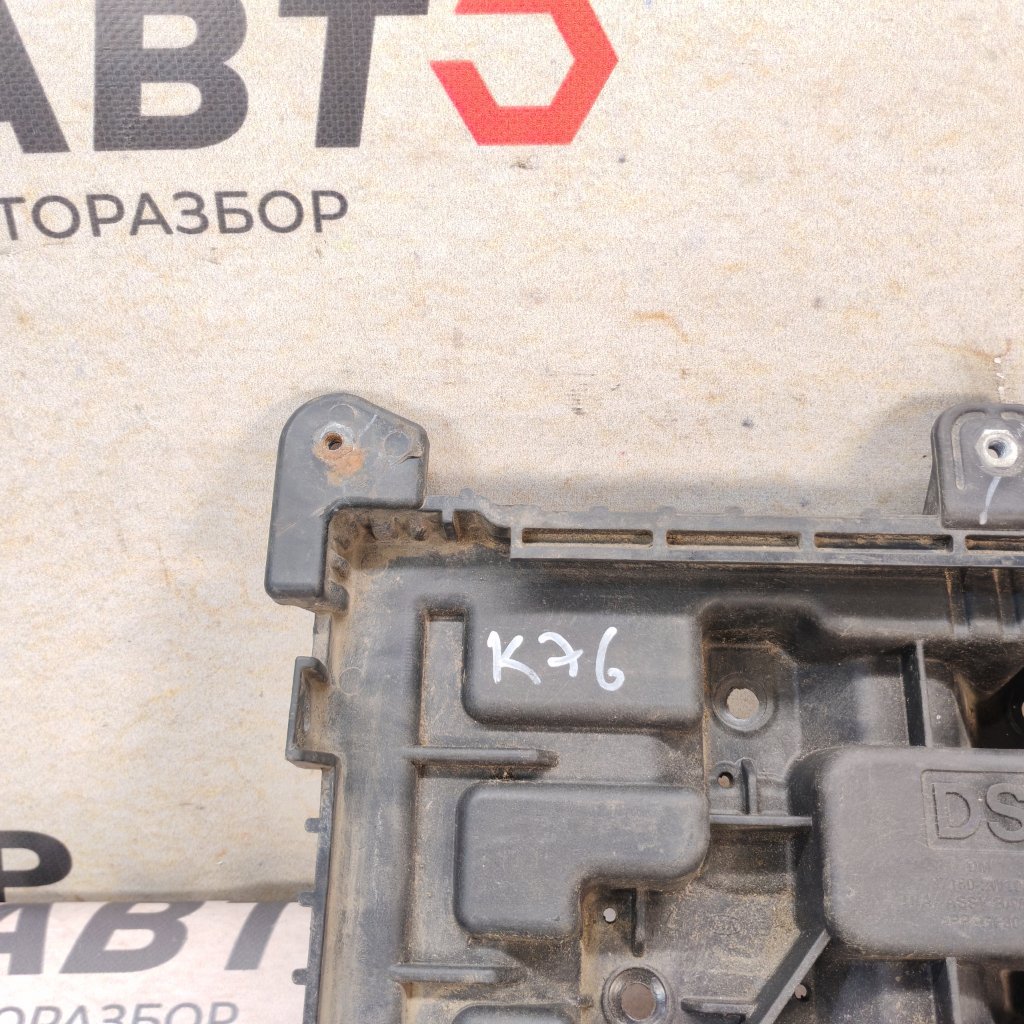 Крепление аккумулятора Sorento 2013 XM D4HB Крепление аккумулятора Sorento 2013 XM D4HB