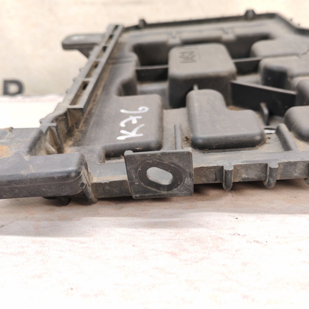 Крепление аккумулятора Sorento 2013 XM D4HB Крепление аккумулятора Sorento 2013 XM D4HB