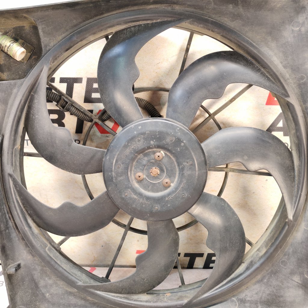 Вентилятор радиатора Kia Sorento XM D4HB