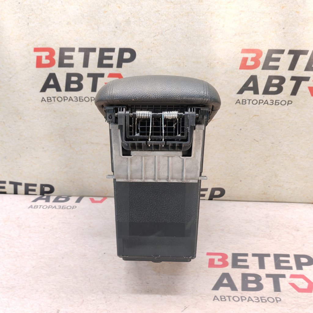 Подлокотник Sorento 2013 XM D4HB