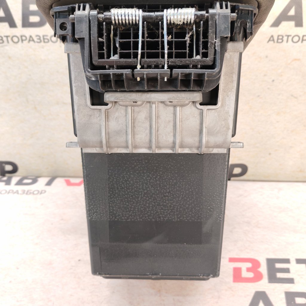 Подлокотник Sorento 2013 XM D4HB