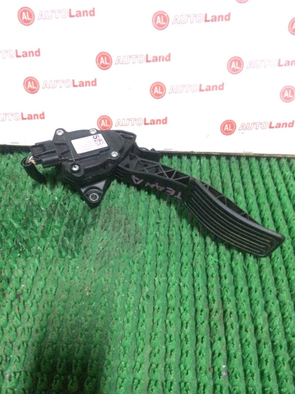 Педаль газа Nissan Teana J32 Педаль газа Nissan Teana J32