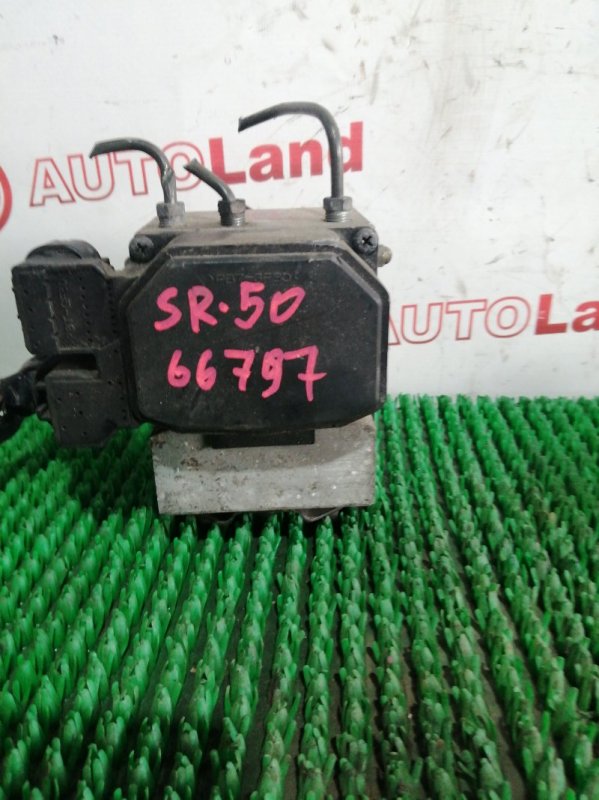 Блок abs Toyota Noah SR50 Блок abs Toyota Noah SR50