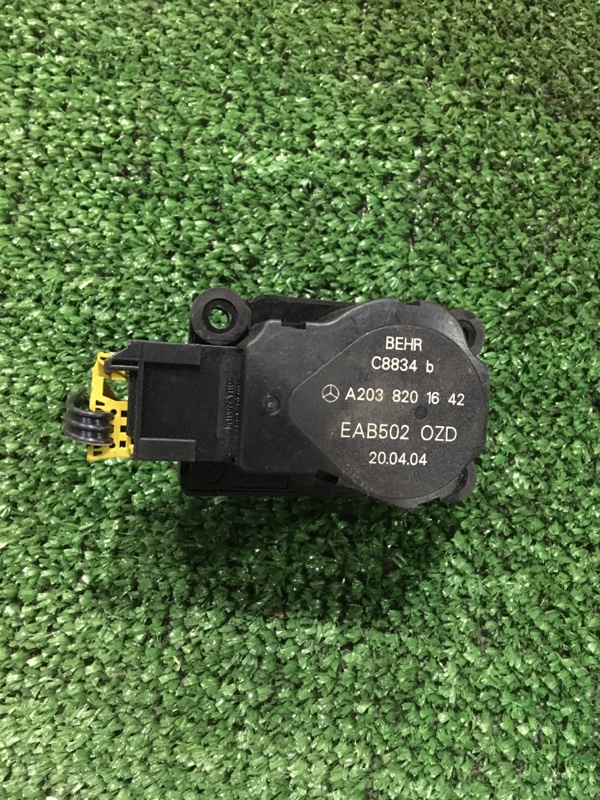 Запчасть сервопривод MERCEDES BENZ E320 W211 A203 820 16 42 контрактная Сервопривод MERCEDES BENZ E320 W211 A203 820 16 42 контрактная