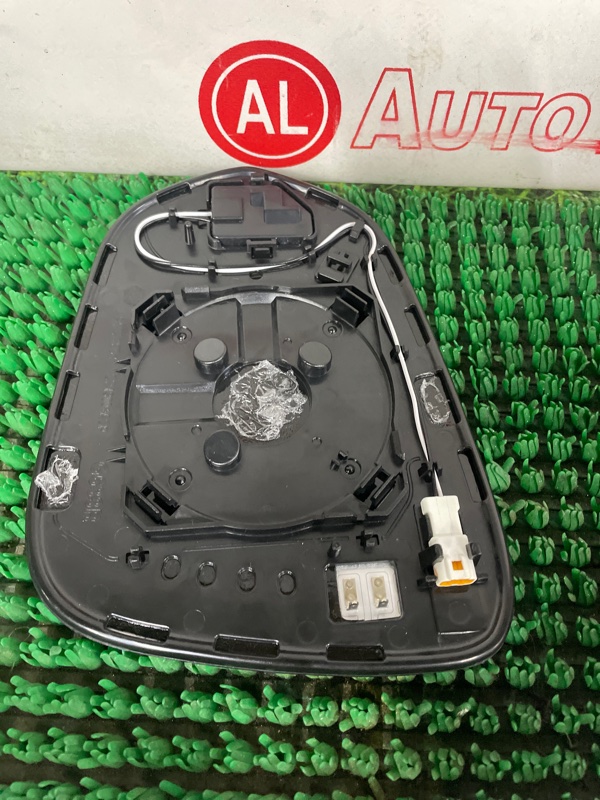 Зеркальный элемент правый RX350 2019- GGL25 Зеркальный элемент правый RX350 2019- GGL25