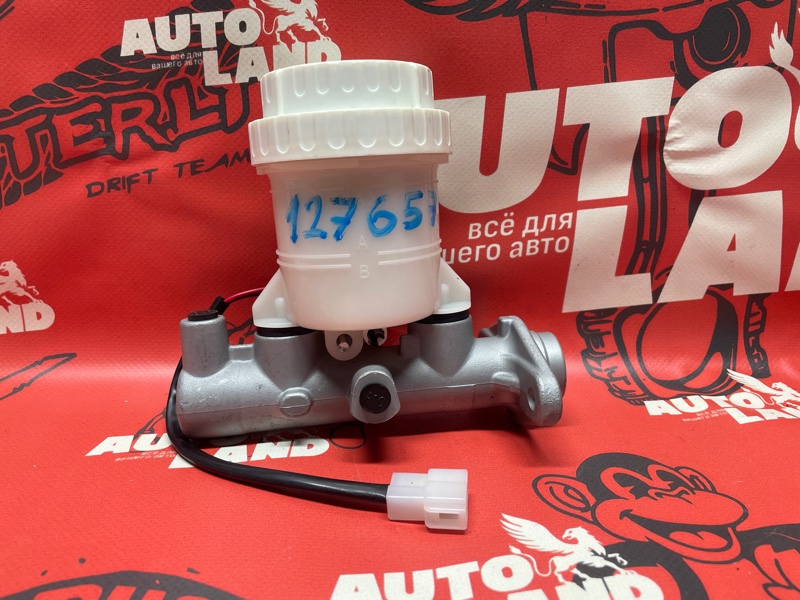 Главный тормозной цилиндр MITSUBISHI COLT CK1 MR129910 новая