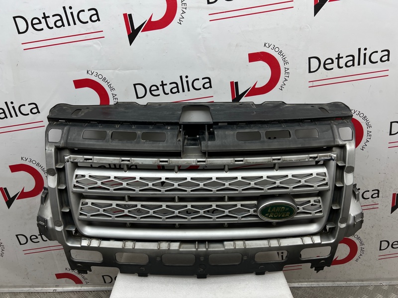 Решетка радиатора Land Rover Freelander 2006-2010 2 LR003846 Б/У