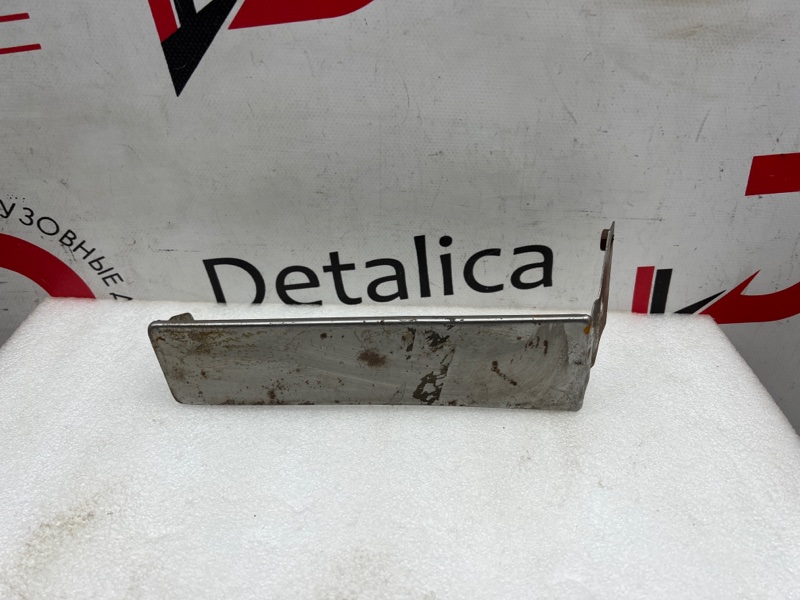 Кронштейн фары правый Patriot 2005-2024 1