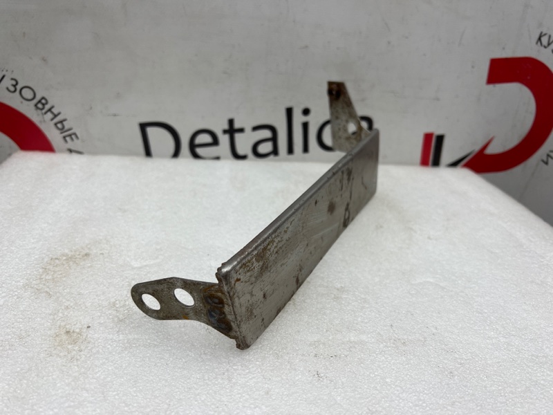 Кронштейн фары правый Patriot 2005-2024 1