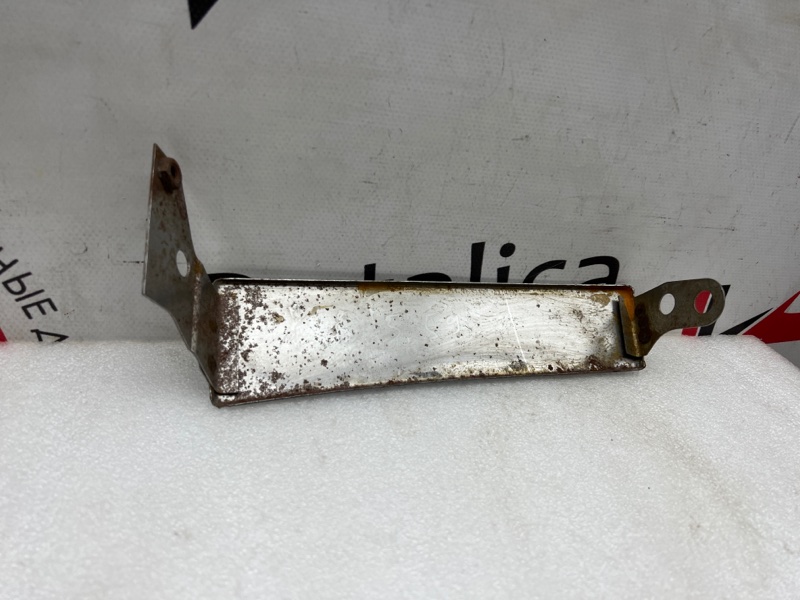 Кронштейн фары правый Patriot 2005-2024 1