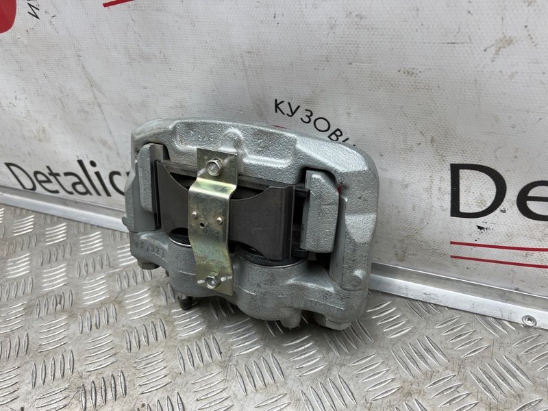 Суппорт передний правый UAZ Patriot 1