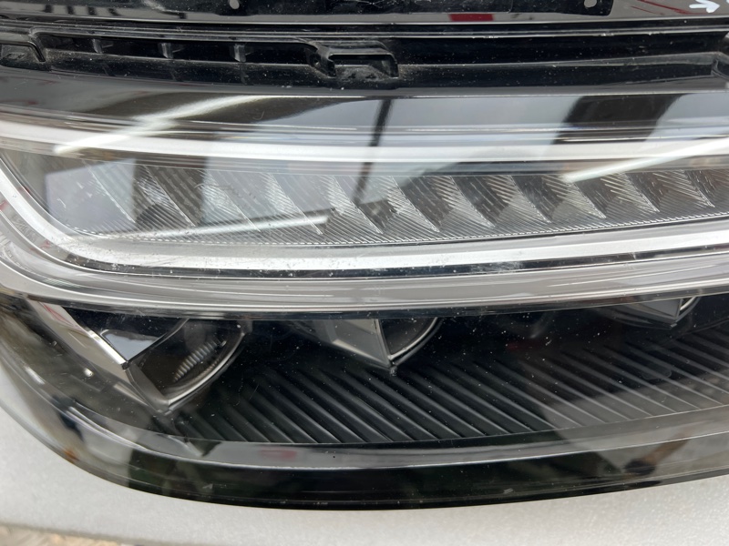 Фара правая VX 2021-2024 1