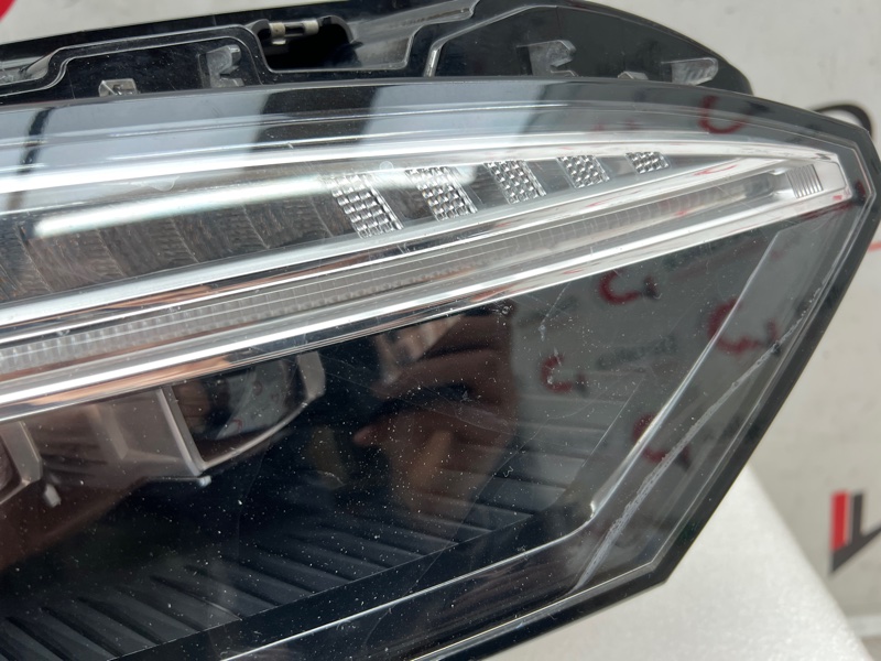 Фара правая VX 2021-2024 1