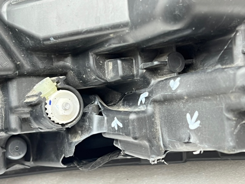 Фара правая VX 2021-2024 1