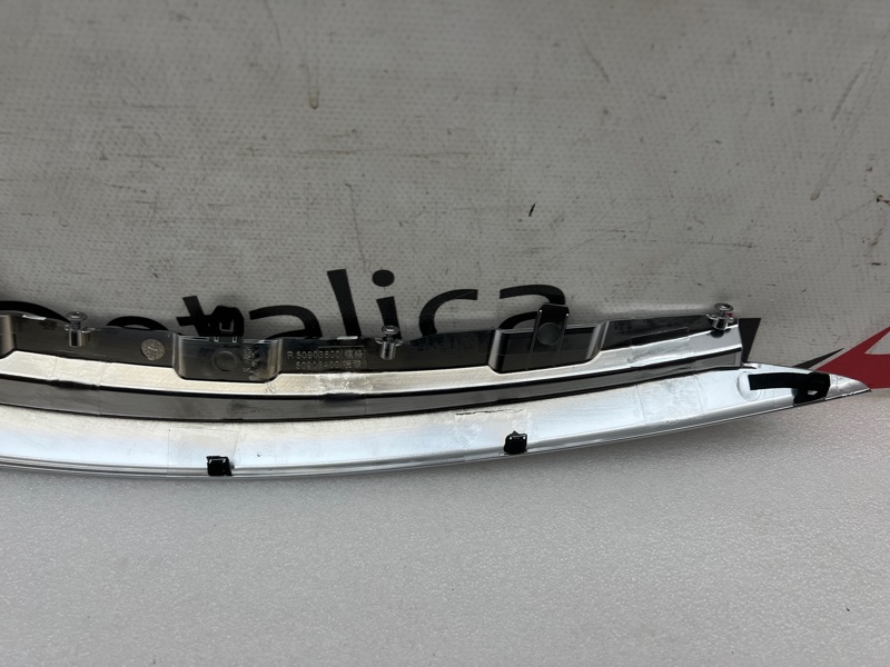 Хром фары правый VX 2021-2024 1