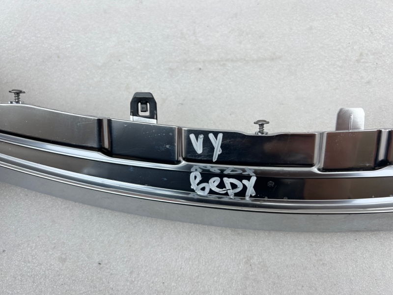 Хром фары правый VX 2021-2024 1