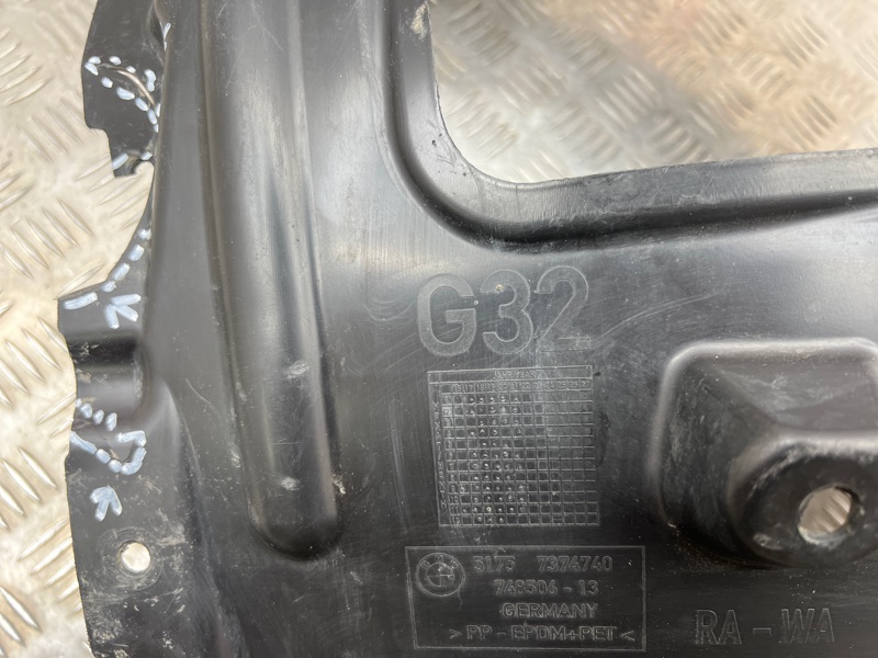 Подкрылок передний правый 6 2017-2024 G32 Подкрылок передний правый 6 2017-2024 G32