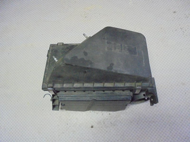 Корпус воздушного фильтра Mitsubishi Carisma 1998 DA2A 4G93 MB957381 Б/У
