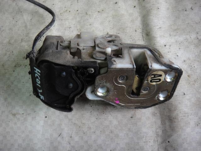Замок двери задний правый Honda CR-V 1998 RD1 B20B3 72610S10J11 Б/У