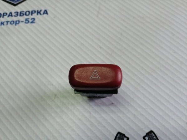 Кнопка аварийной сигнализации Suzuki Grand Vitara 2001 TD62 H25A 3743064G00 Б/У