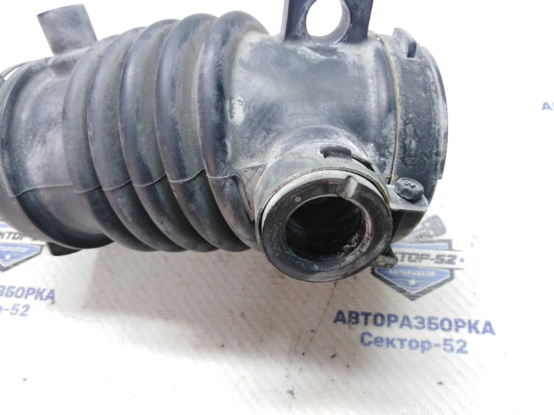 Патрубок воздушного фильтра Mazda3 2010 BL LF-VDS