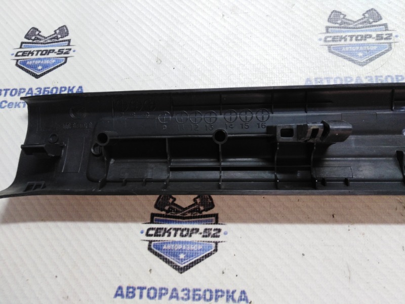 Накладка порога салона передняя левая Mazda3 2010 BL LF-VDS