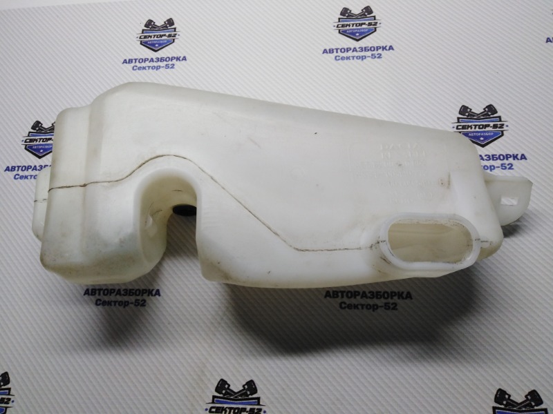 Бачок омывателя Renault Sandero Stepway 2011 BS03 K7M818 8200609549 контрактная
