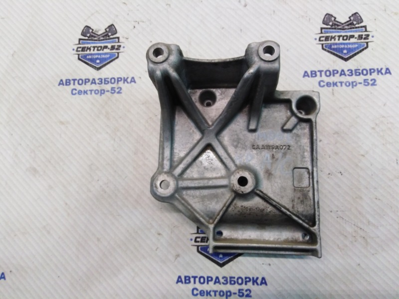 Кронштейн кондиционера Mitsubishi Outlander 2006 CU2W 4G63 MN134179 контрактная